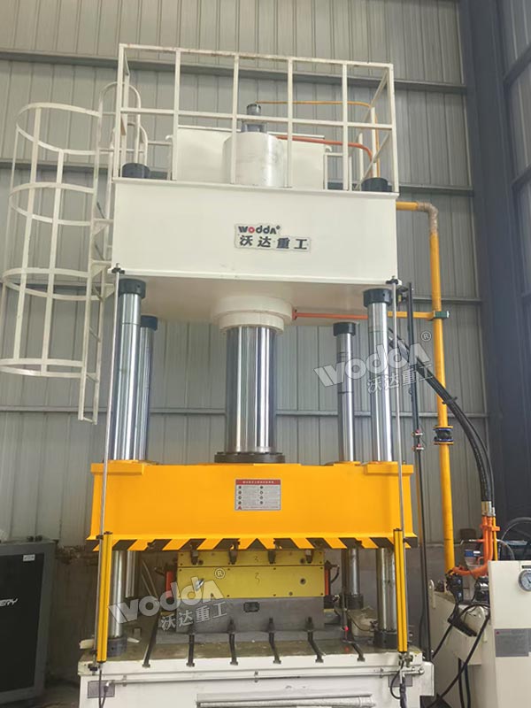 315噸復(fù)合絕緣材料模壓成型液壓機