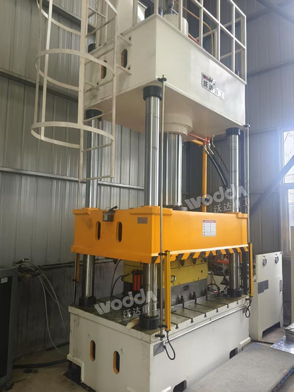 315噸復(fù)合材料成型液壓機